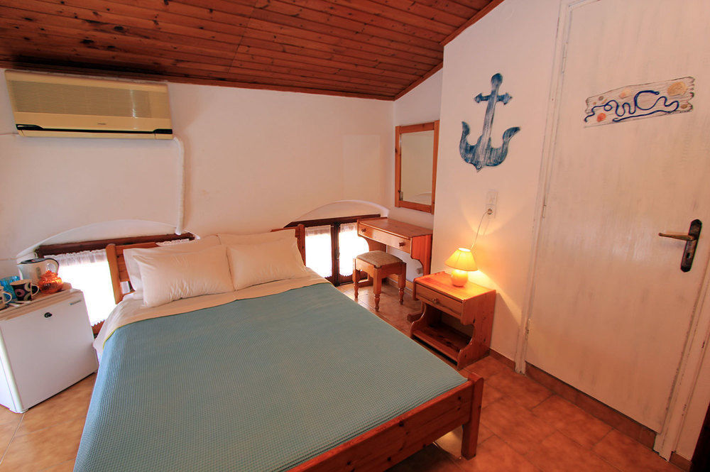 Symi Center Hotel 外观 照片