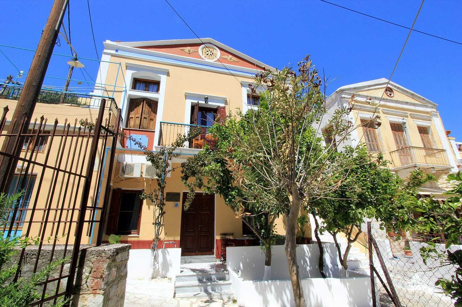 Symi Center Hotel 外观 照片
